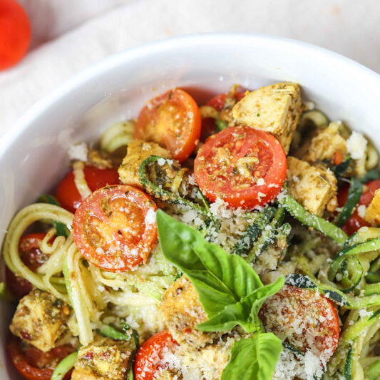 keto-pesto-zoodles-chicken-3-800px