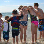 kids-on-beach